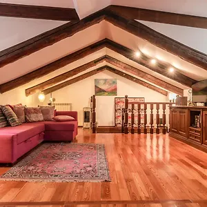 Vivaldi Apartment